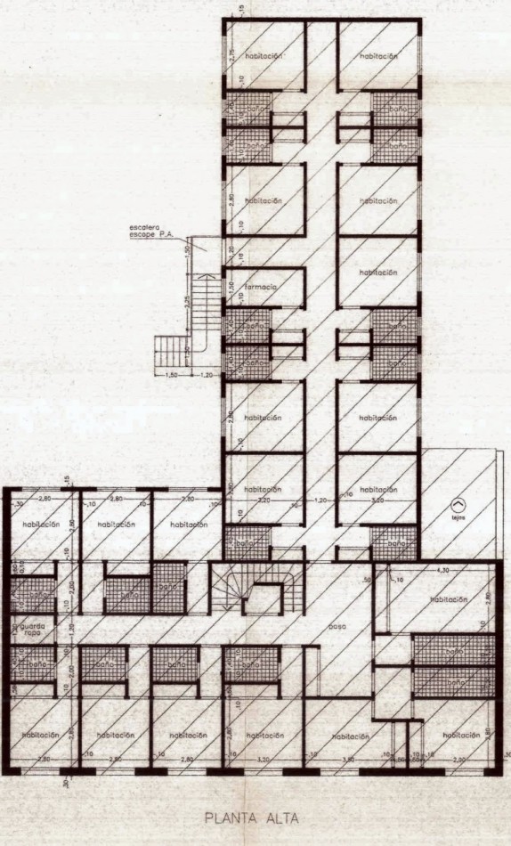 ¡IMPORTANTE VENTA EN BLOCK! CLINICA o GERIATRICO u HOTEL EN VENTA, en block CON TERRENO LINDERO BALDIO en FARO NORTE, UBICADO A UNA CUADRA DE LA COSTA.