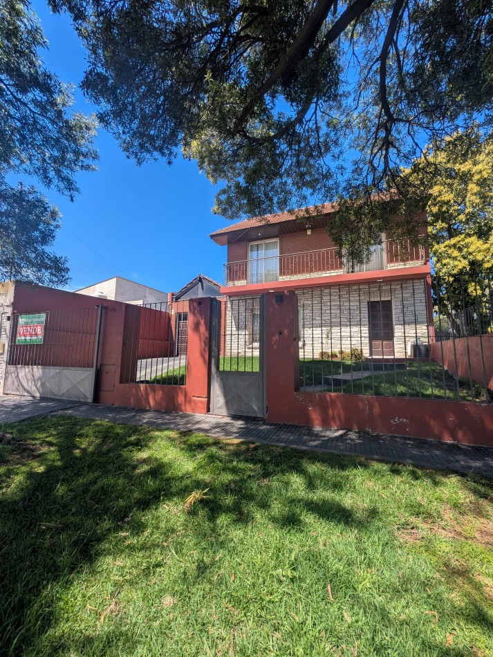 **HERMOSO CHALET EN COLINAS DE PERALTA RAMOS** 