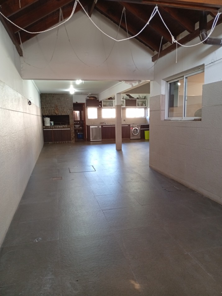 **HERMOSO CHALET EN COLINAS DE PERALTA RAMOS** 