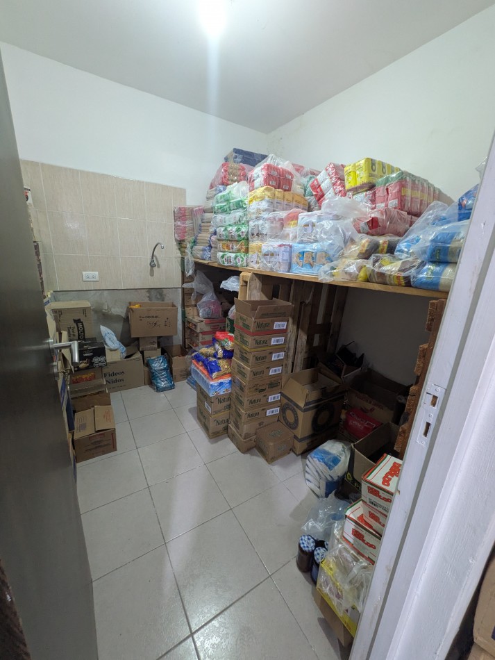 **INMUEBLE EN BLOCK EN VENTA - LOCAL COMERCIAL A LA CALLE + VIVIENDA EN PLANTA ALTA EN BARRIO LOURDES**