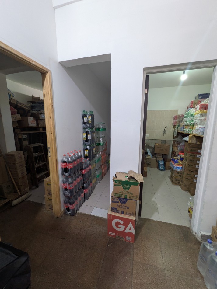 **INMUEBLE EN BLOCK EN VENTA - LOCAL COMERCIAL A LA CALLE + VIVIENDA EN PLANTA ALTA EN BARRIO LOURDES**