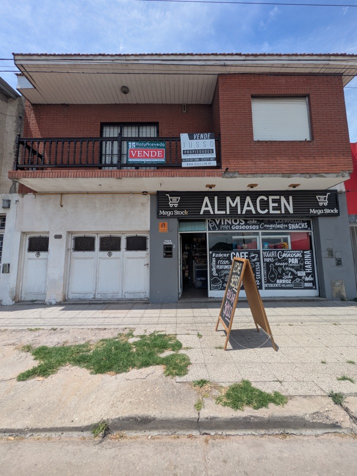 **INMUEBLE EN BLOCK EN VENTA - LOCAL COMERCIAL A LA CALLE + VIVIENDA EN PLANTA ALTA EN BARRIO LOURDES**