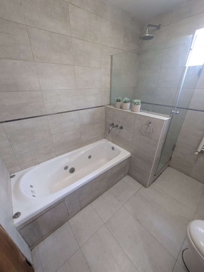 **HERMOSA CASA ¡APTO CREDITO! EN COLINAS DE PERALTA RAMOS**