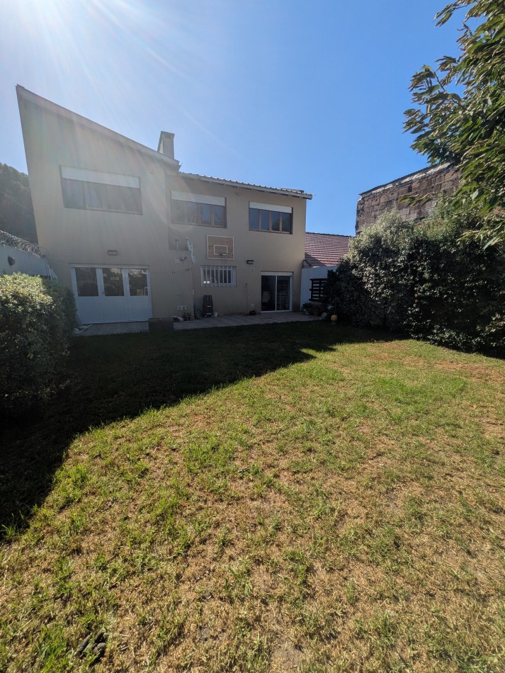 **HERMOSA CASA ¡APTO CREDITO! EN COLINAS DE PERALTA RAMOS**