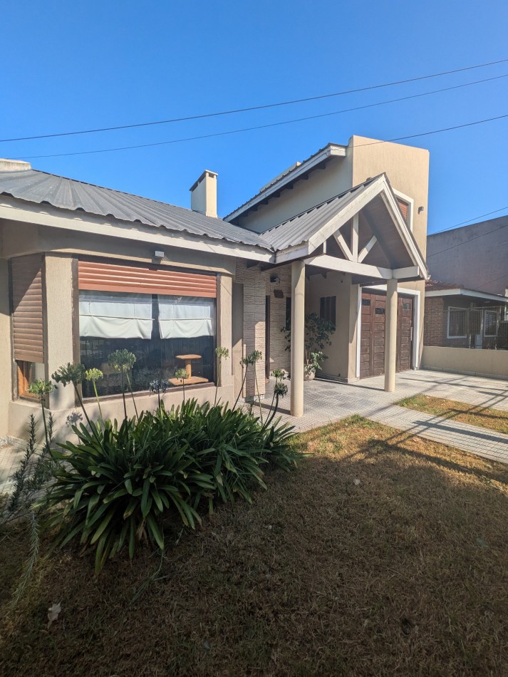 **HERMOSA CASA ¡APTO CREDITO! EN COLINAS DE PERALTA RAMOS**