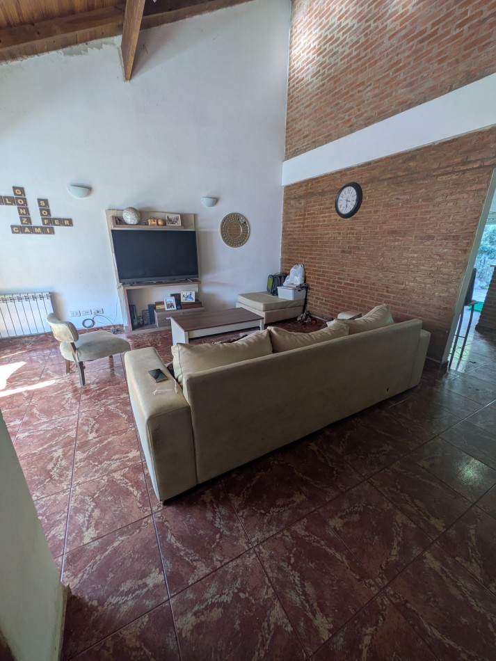 **HERMOSA CASA ¡APTO CREDITO! EN COLINAS DE PERALTA RAMOS**