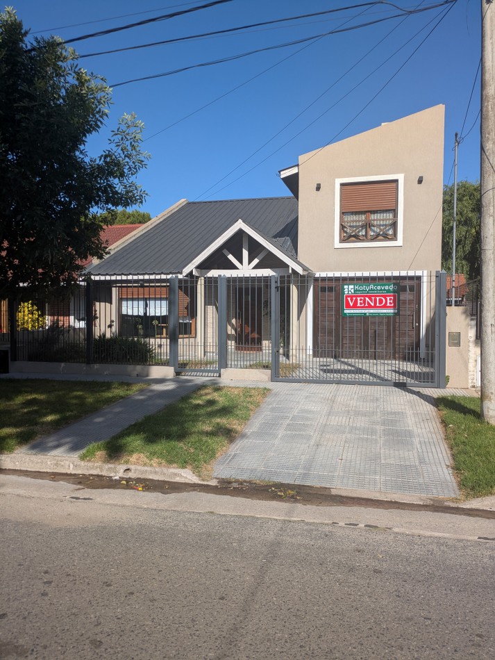 **HERMOSA CASA ¡APTO CREDITO! EN COLINAS DE PERALTA RAMOS**