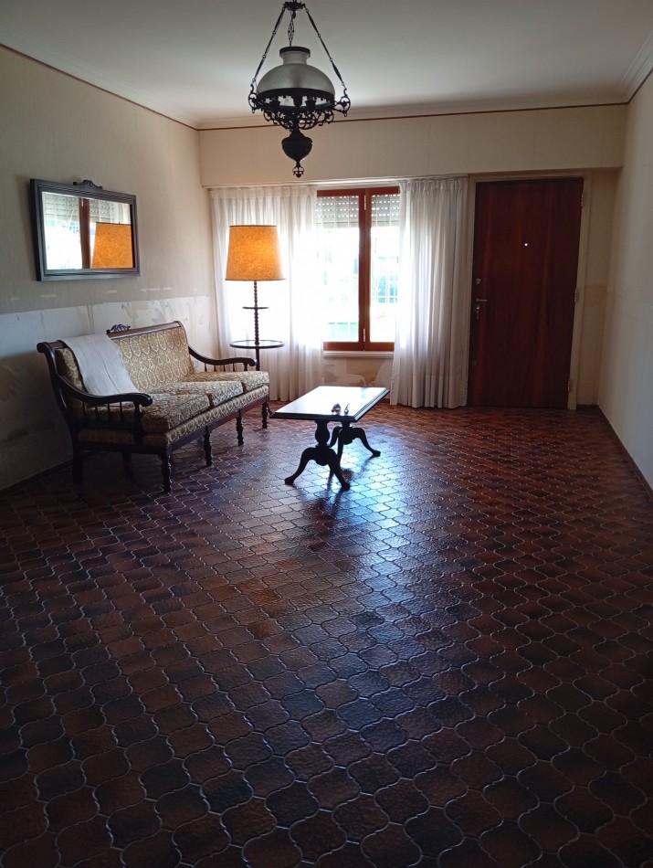 **CONFORTABLE CHALET ¡APTO CREDITO! EN PUNTA MOGOTES**