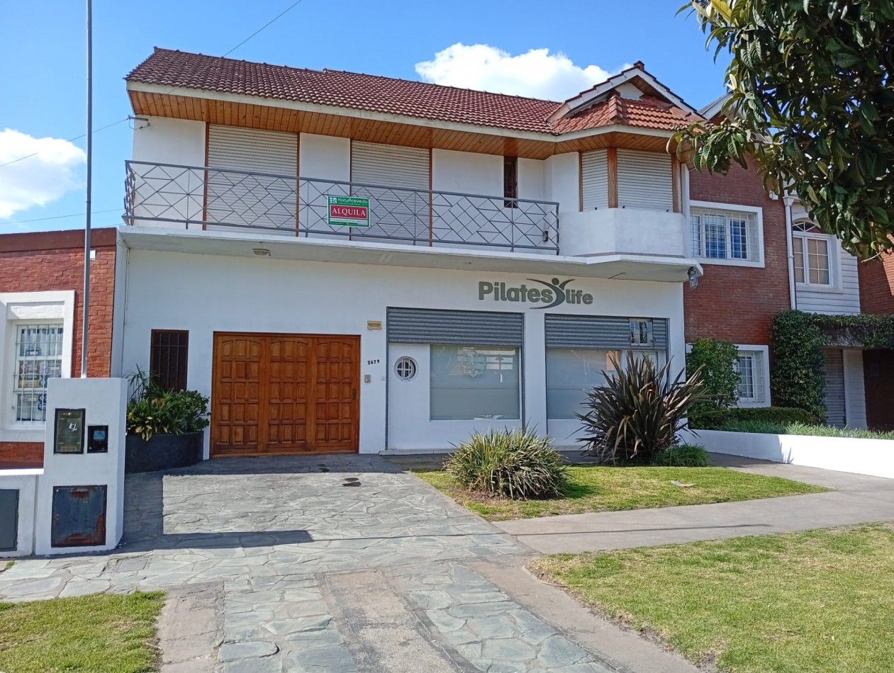 ¡IDEAL INVERSION! ** INMUEBLE EN BLOCK EN VENTA, LOCAL EN PLANTA BAJA + VIVIENDA EN PLANTA ALTA, SOBRE AV. FORTUNATO DE LA PLAZA, BARRIO COLINAS DE PERALTA RAMOS **