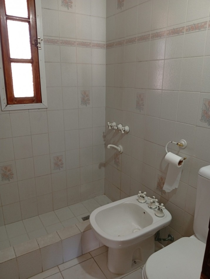 ¡IDEAL INVERSION! ** INMUEBLE EN BLOCK EN VENTA, LOCAL EN PLANTA BAJA + VIVIENDA EN PLANTA ALTA, SOBRE AV. FORTUNATO DE LA PLAZA, BARRIO COLINAS DE PERALTA RAMOS **