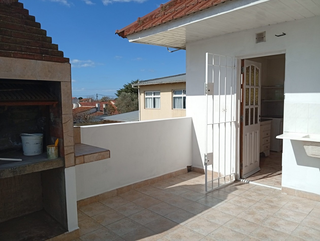 ¡IDEAL INVERSION! ** INMUEBLE EN BLOCK EN VENTA, LOCAL EN PLANTA BAJA + VIVIENDA EN PLANTA ALTA, SOBRE AV. FORTUNATO DE LA PLAZA, BARRIO COLINAS DE PERALTA RAMOS **
