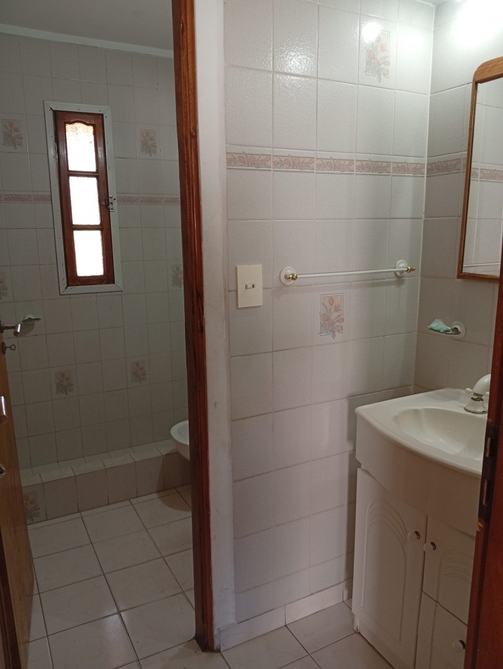 ¡IDEAL INVERSION! ** INMUEBLE EN BLOCK EN VENTA, LOCAL EN PLANTA BAJA + VIVIENDA EN PLANTA ALTA, SOBRE AV. FORTUNATO DE LA PLAZA, BARRIO COLINAS DE PERALTA RAMOS **