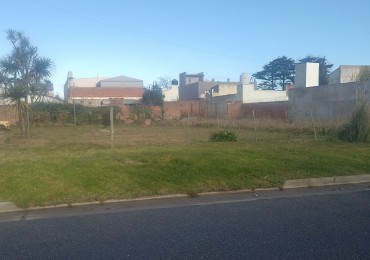** TERRENO EN VENTA EN BARIO CAISAMAR **