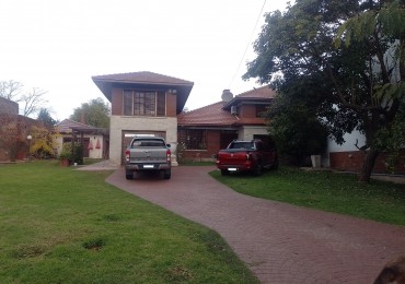 ¡PECIO REBAJADO! **MAGNIFICO CHALET 6 AMBIENTES, CON DOS LOTES UNIFICADOS, SOBRE AV. EDISON, EN COLINAS DE PERALTA RAMOS** 